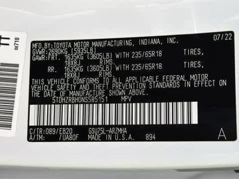 Used 2022 Toyota Highlander XLE image 12