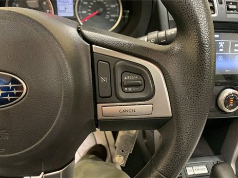 Used 2018 Subaru Forester 2.5i Premium w/ All-Weather Package image 31