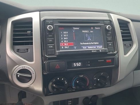 Used 2014 Toyota Tacoma 4x4 Double Cab image 24