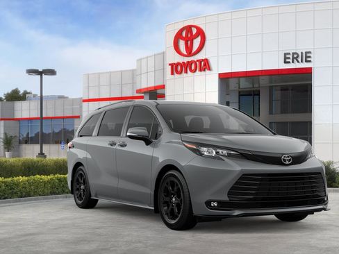 New 2026 Toyota Sienna XLE Woodland Edition image 17