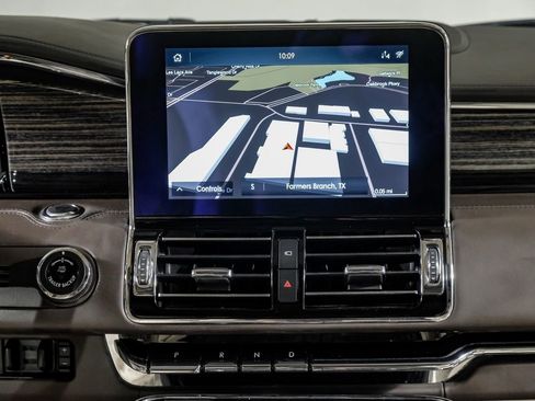 Used 2020 Lincoln Navigator Black Label w/ Cargo Convenience Package image 21