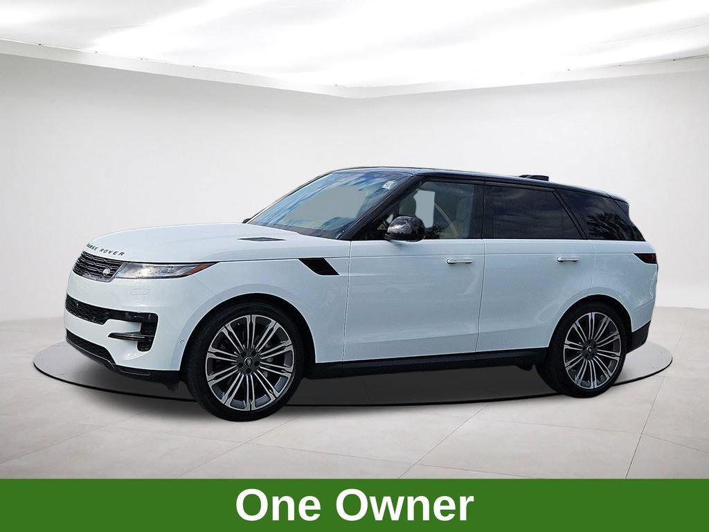 Used 2025 Land Rover Range Rover Sport SE AWD/4WD image 3