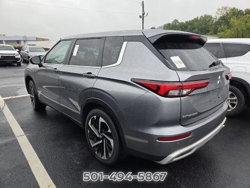 Used 2023 Mitsubishi Outlander SE AWD/4WD image 6