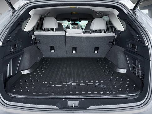 Used 2022 Subaru Outback Premium image 24