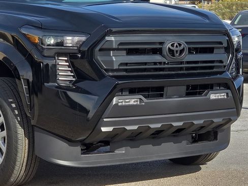 Used 2026 Toyota Tacoma SR5 AWD/4WD image 8