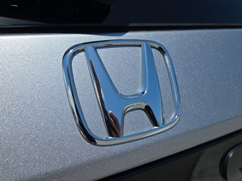 Used 2025 Honda Pilot Touring image 40