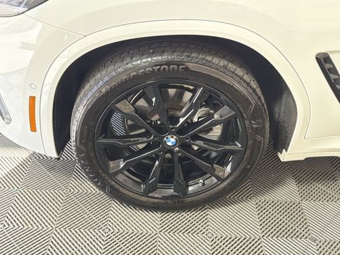 Used 2025 BMW X4 xDrive30i w/ Premium Package image 12