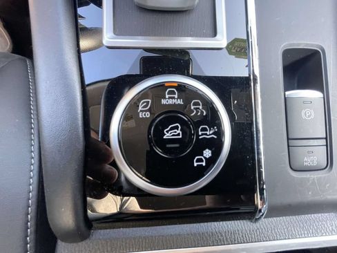 Used 2022 Mitsubishi Outlander SE FWD image 29