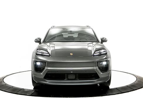 New 2026 Porsche Macan 4S Electric AWD/4WD image 10