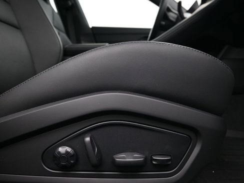 New 2026 Porsche Taycan image 15