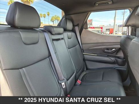 Used 2025 Hyundai Santa Cruz SEL FWD image 22