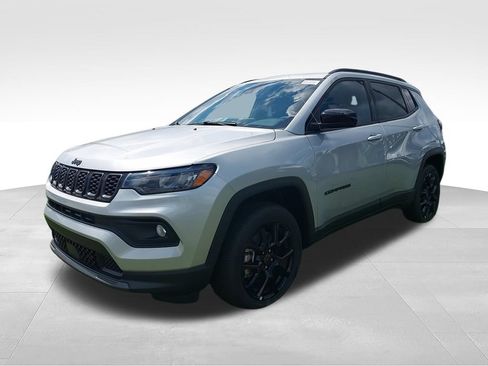 New 2026 Jeep Compass Latitude AWD/4WD image 4