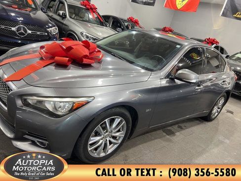 Used 2017 INFINITI Q50 3.0t Premium w/ Driver Assistance Package AWD/4WD image 3