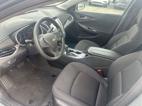 Used 2025 Chevrolet Malibu LT FWD image 28