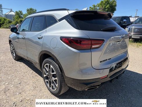 Used 2023 Chevrolet Blazer RS w/ Driver Confidence II Package AWD/4WD image 3
