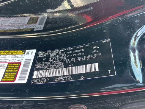 Used 2025 Toyota Grand Highlander AWD image 9