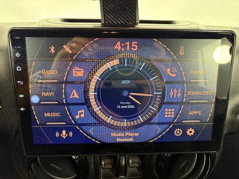 Used 2014 Jeep Wrangler Unlimited Sahara AWD/4WD image 19