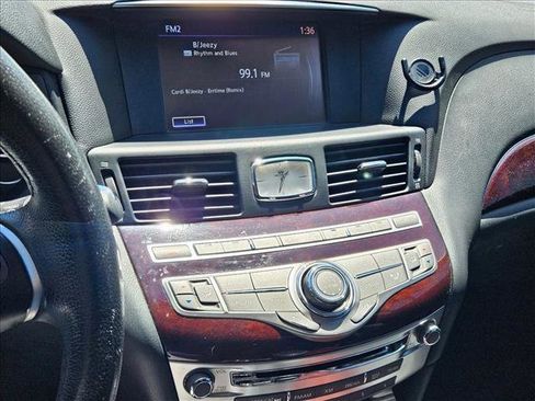 Used 2015 INFINITI Q70 3.7 image 12