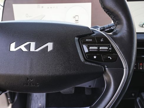 Used 2023 Kia EV6 Wind w/ Wind Technology Package AWD/4WD image 20