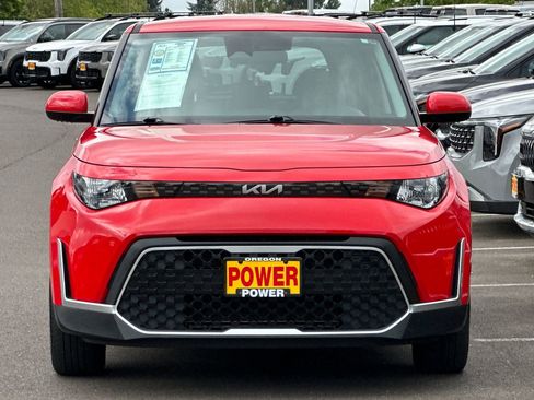 Certified 2023 Kia Soul LX w/ LX Technology Package FWD image 9