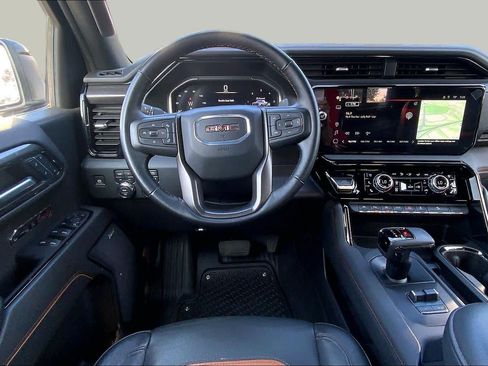 Used 2024 GMC Sierra 1500 AT4 w/ AT4 Premium Package AWD/4WD image 6