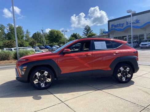 Used 2025 Hyundai Kona SEL FWD image 8