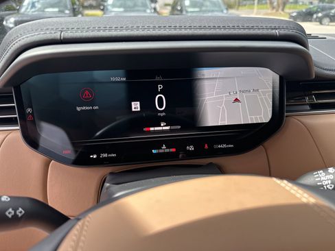 Used 2024 Land Rover Range Rover Sport SE AWD/4WD image 11