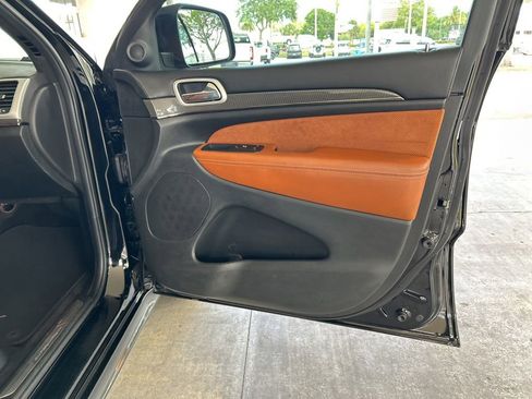 Used 2018 Jeep Grand Cherokee Trackhawk AWD/4WD image 27