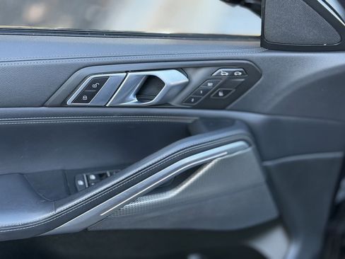 Used 2023 BMW X6 xDrive40i w/ M Sport Package image 29