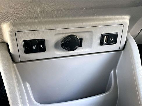 Used 2017 Toyota Prius V Four FWD image 26