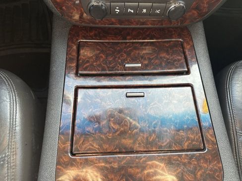 Used 2011 GMC Yukon Denali image 6