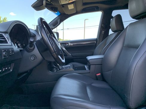 Certified 2022 Lexus GX 460 Premium w/ Premium Package AWD/4WD image 16