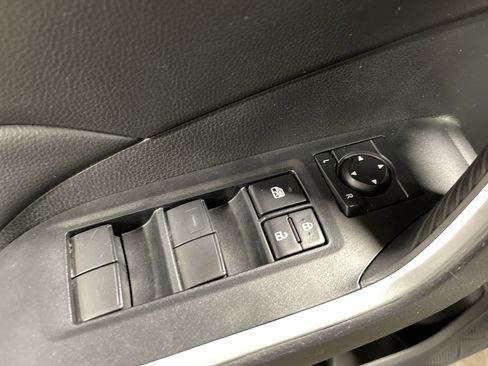 Used 2024 Toyota RAV4 LE image 7