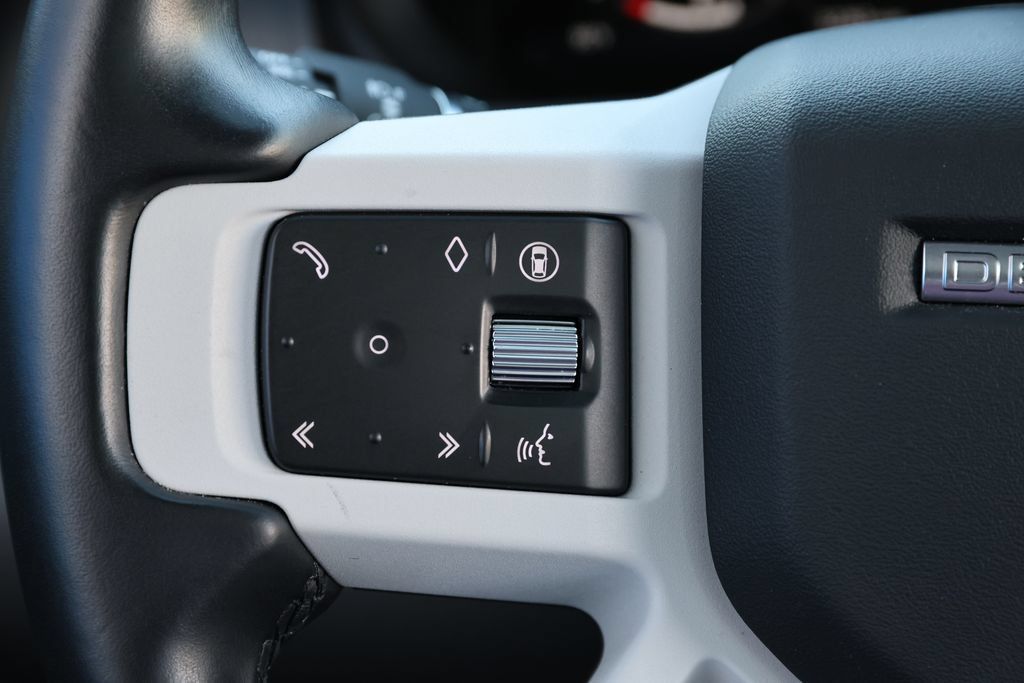 Used 2025 Land Rover Defender 110 S AWD/4WD image 22
