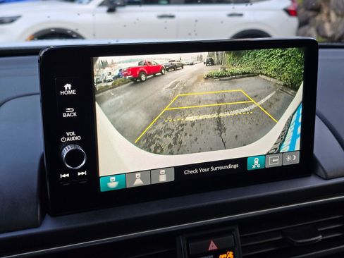 Certified 2023 Honda Pilot Touring image 32