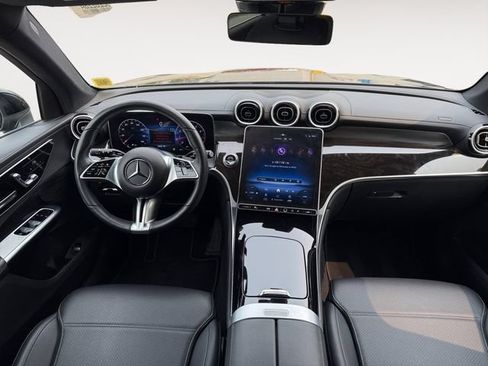 Used 2023 Mercedes-Benz GLC 300 4MATIC image 15