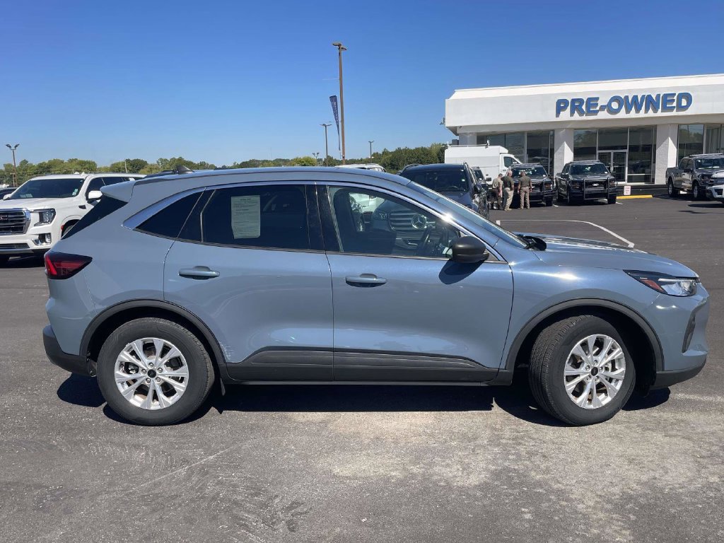 Certified 2023 Ford Escape Active FWD image 2