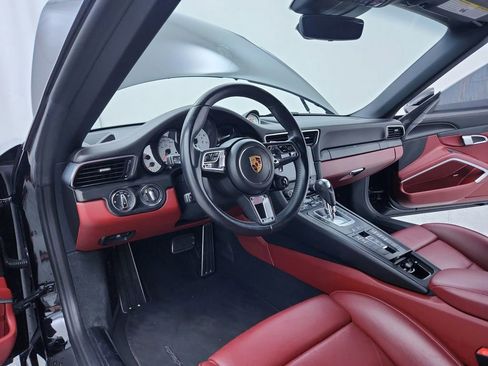 Used 2018 Porsche 911 Carrera 4 GTS image 23