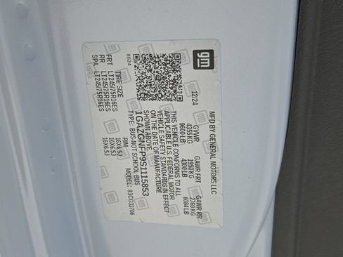 Used 2025 Chevrolet Express 3500 LS RWD image 18