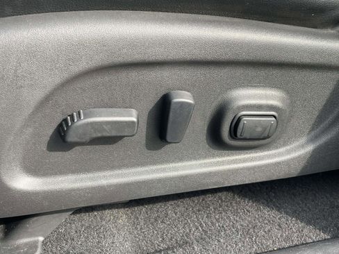Used 2014 Nissan Pathfinder Platinum AWD/4WD image 19