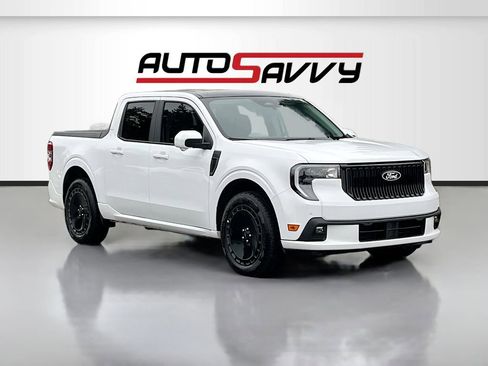 Used 2025 Ford Maverick Lobo image 1