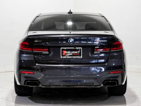 Used 2023 BMW M550i xDrive image 9