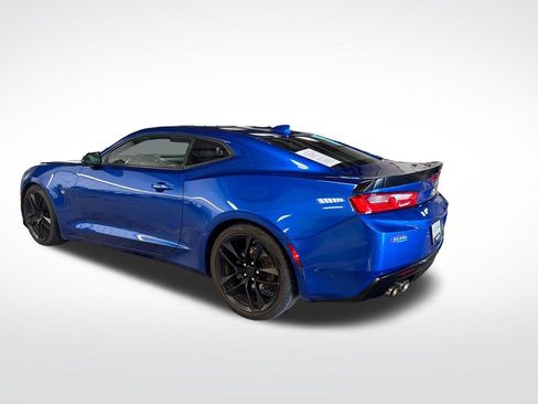 Used 2018 Chevrolet Camaro LT RWD image 3