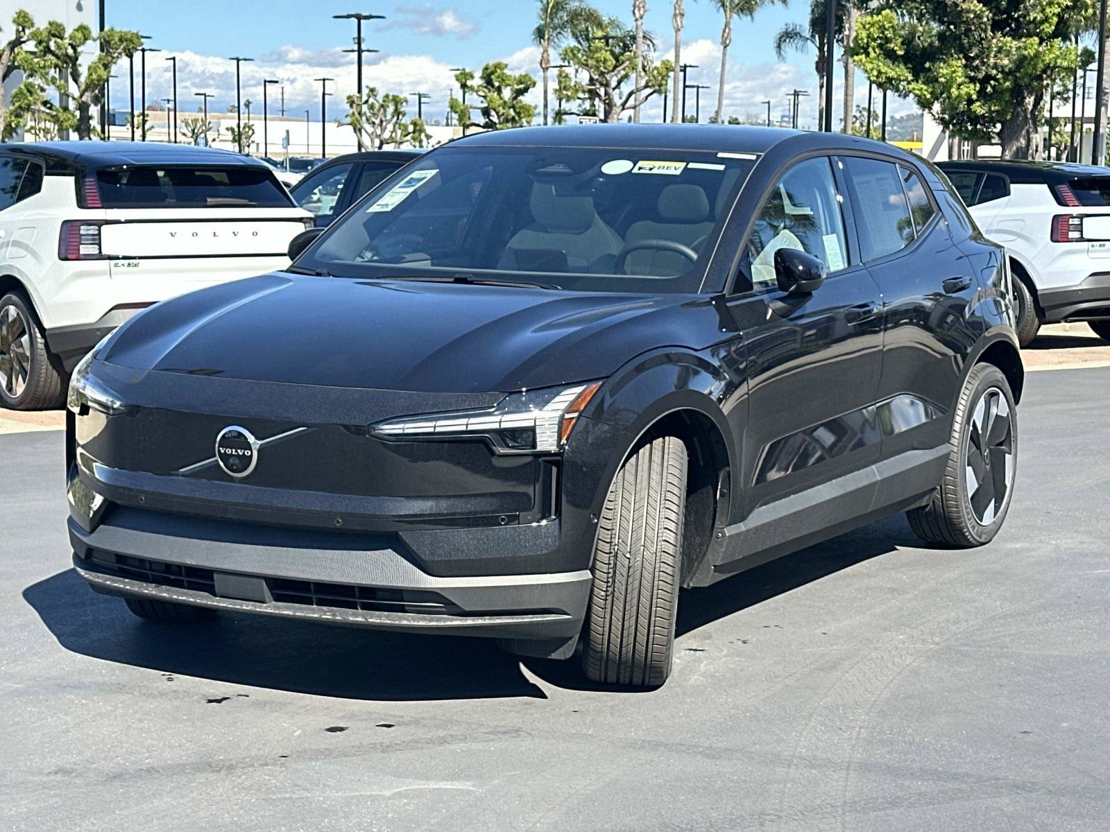 New 2026 Volvo EX30 Ultra AWD/4WD image 3