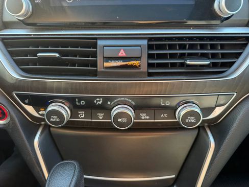 Used 2020 Honda Accord EX image 26