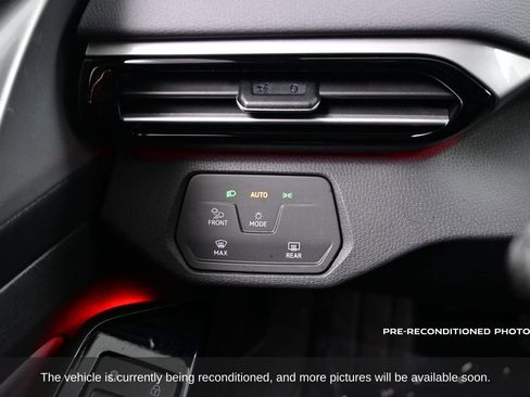 Used 2023 Volkswagen ID.4 Pro S Plus image 15