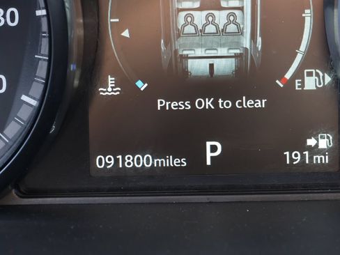 Used 2019 Land Rover Discovery Sport HSE AWD/4WD image 27