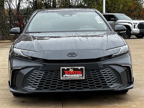 Used 2025 Toyota Camry XSE image 7