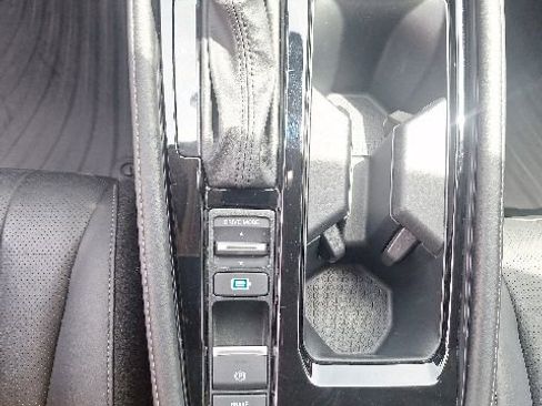 Used 2023 Honda Accord Touring image 12