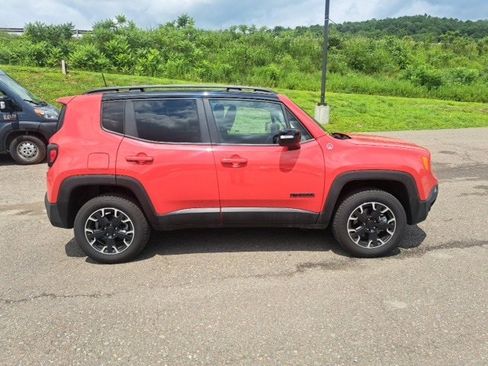 Certified 2023 Jeep Renegade Trailhawk image 4